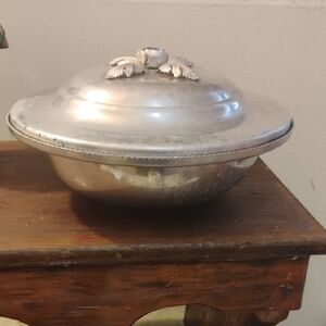 Chic Silver Lidded Bowl